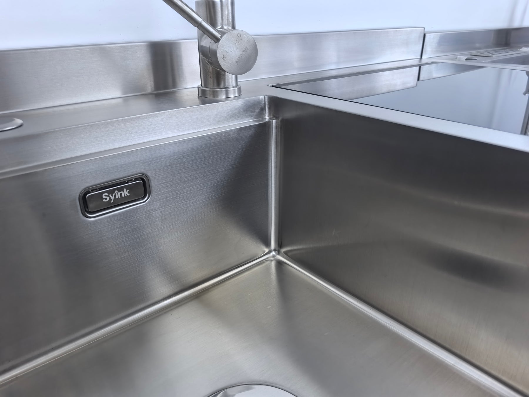 Syink-Premium 32 * 17.7 in Waterfall Sink - Drop In Workstation, 304 Stainless Steel Smart Sink Black Kitchen Sink, Nano Coating, Experience the Perfect blend of Aesthetics, Durability, Versatility