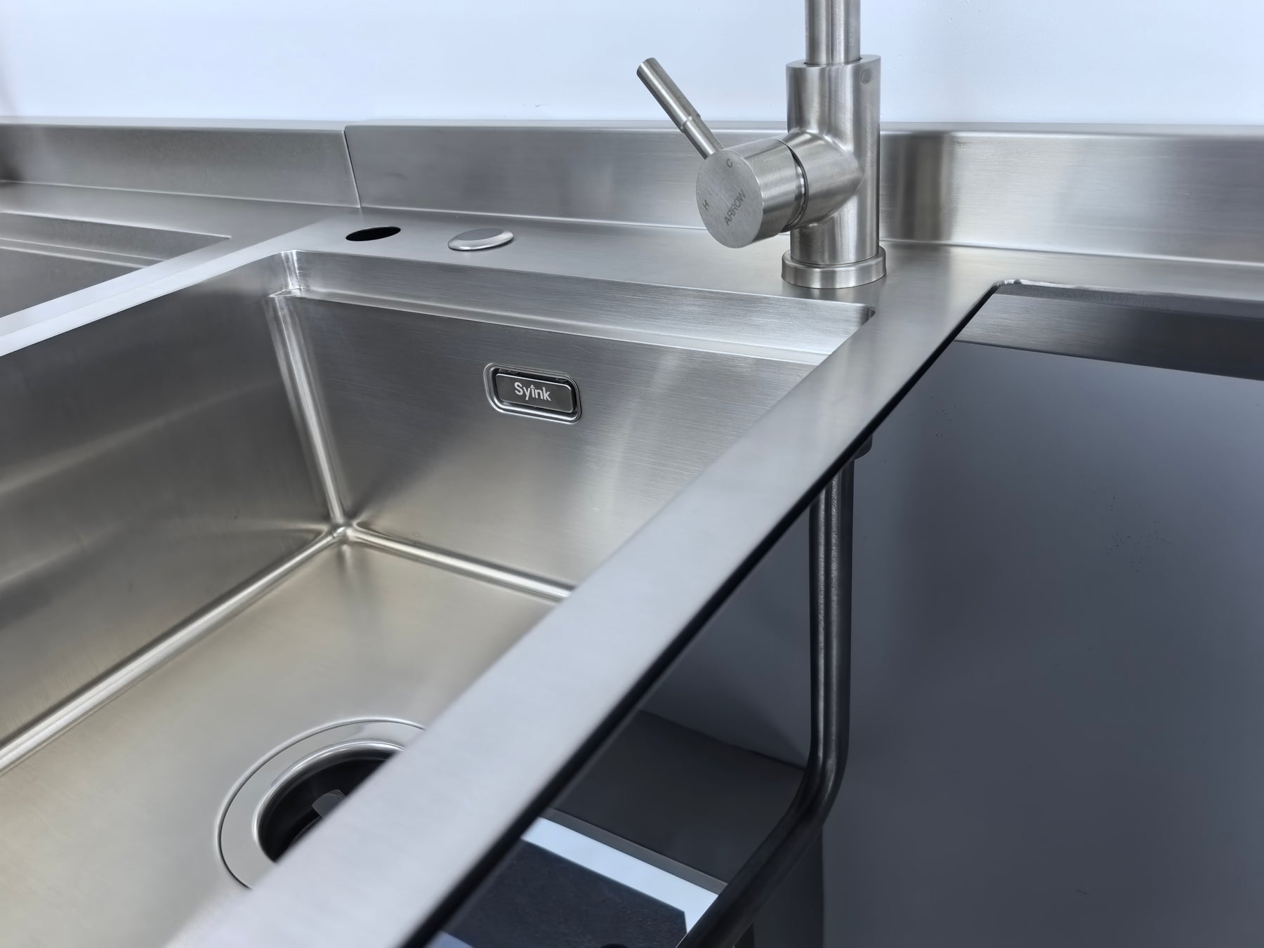 Syink-Premium 32 * 17.7 in Waterfall Sink - Drop In Workstation, 304 Stainless Steel Smart Sink Black Kitchen Sink, Nano Coating, Experience the Perfect blend of Aesthetics, Durability, Versatility